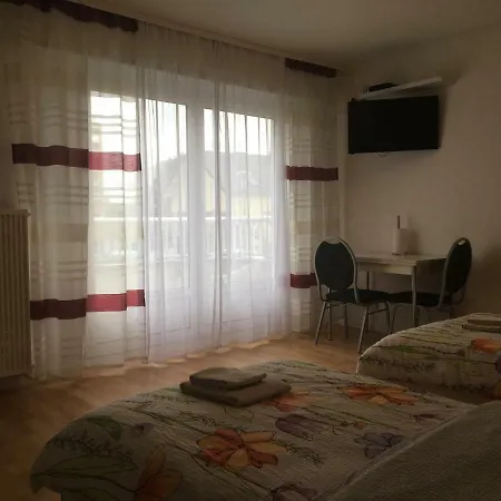 Lora S 101 * Saint-Louis (Haut-Rhin)